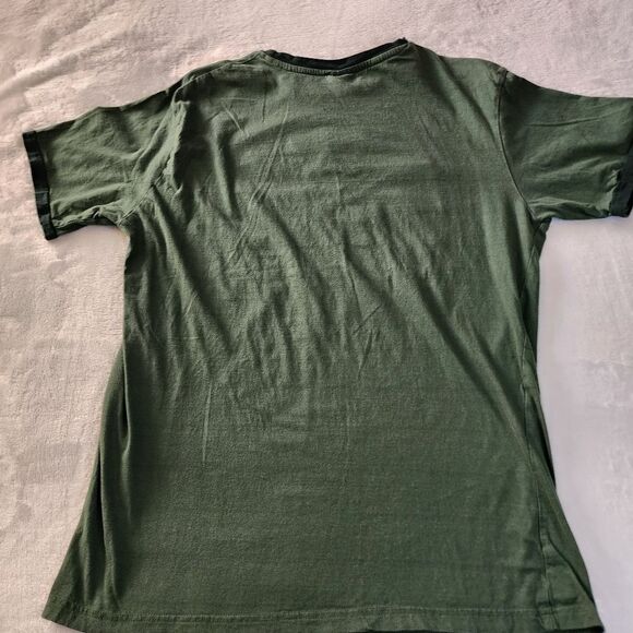 Station Casinos 2019 Woodstock Green Rubber Tshirt With Graphics Size Large - Picture 7 of 7